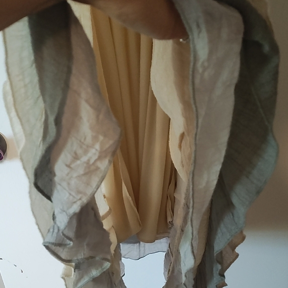 Elegant Cream Maxi Dress - Picture 4 of 4